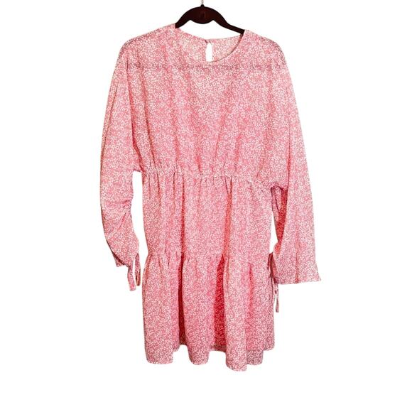 Influence Dresses & Skirts - Influence Women's Pink Floral Crew Neck Shirred Sleeve Tiered Mini Dress Size 8